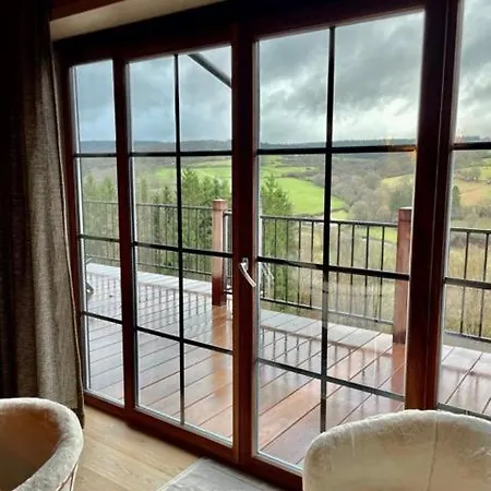 De La Vallee 2 * Érezée